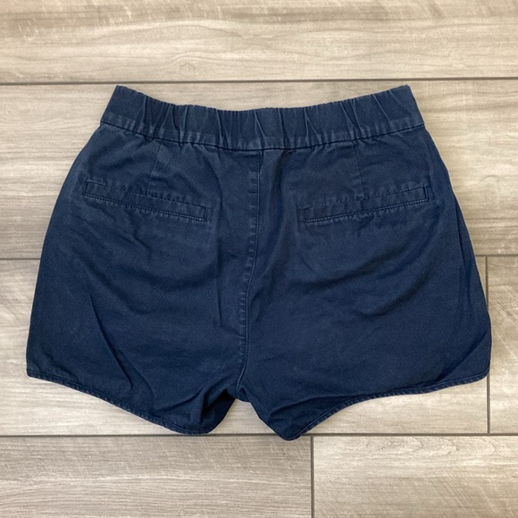 J. Crew Pull-On Short in Lightweight Chino - Picture 2 of 2